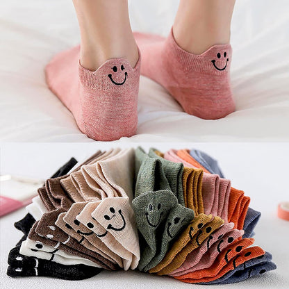 4 Seasons Cartoon Embroidered Smiling Face Socks