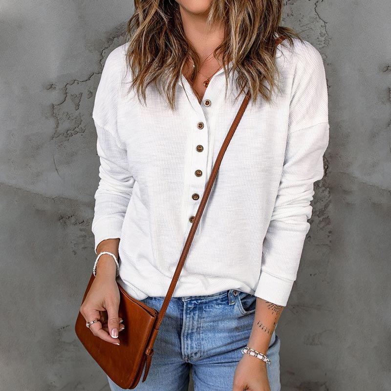 🍂Women's Casual Comfortable Button V-Neck Lapel Bottom Shirt🌿